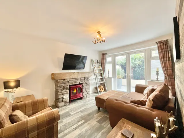 Milton Drive, Wistaston, CW2, photo 3
