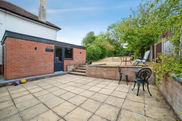 Sutton Road, Mansfield, NG18, photo 2
