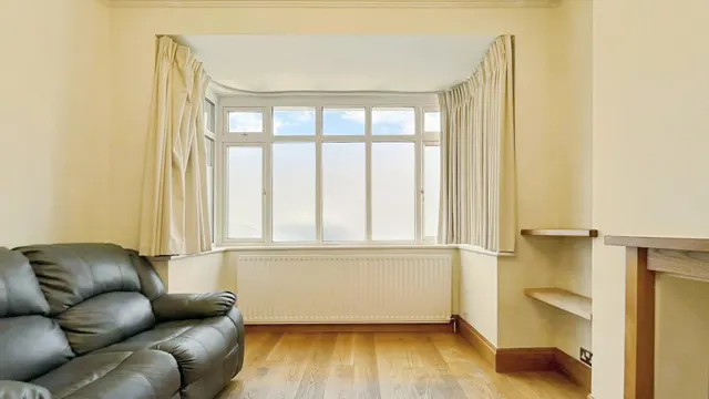 Gander Green Lane, Sutton, SM1, photo 3