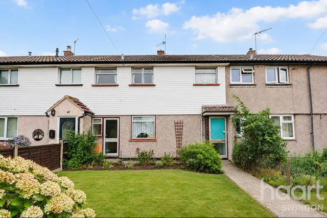 Coombe Road, Swindon, SN25, photo 1