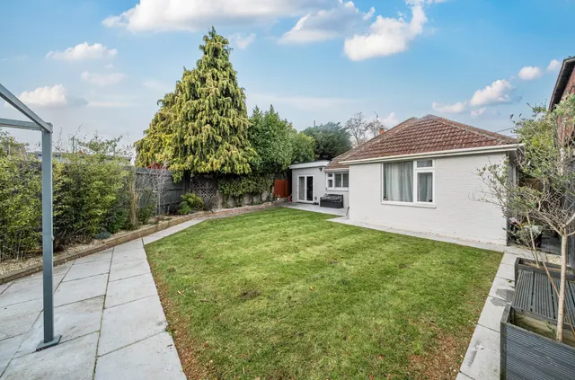 Fair Oak Road, Bishopstoke, SO50, photo 3