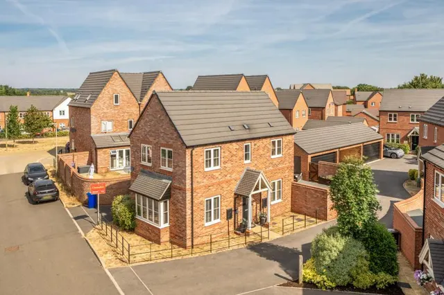 Bennett Drive, Banbury, OX16, photo 1