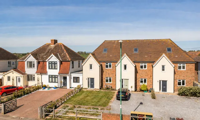 Stocks Lane, East Wittering, PO20, photo 1