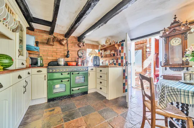 Midhurst Road, Lavant, PO18, photo 3