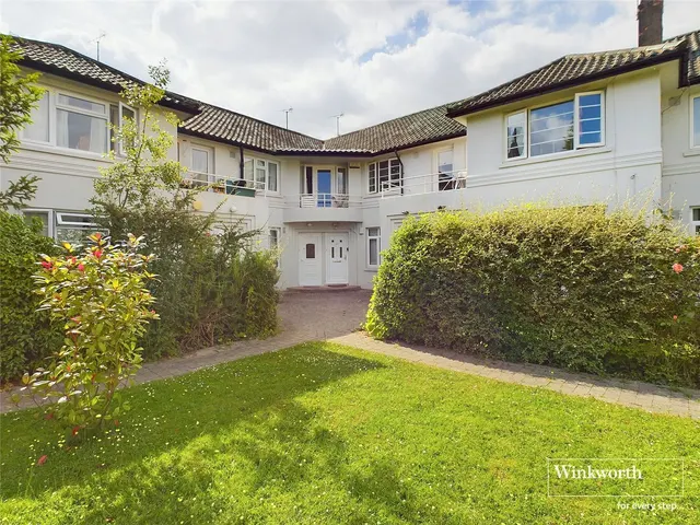 Photo 2 — Florida Court, Bath Road, Reading, Berkshire, RG1
