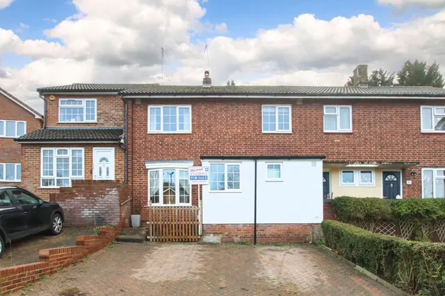 Barnacres Road, Hemel Hempstead, Hertfordshire, HP3 8JS, photo 1