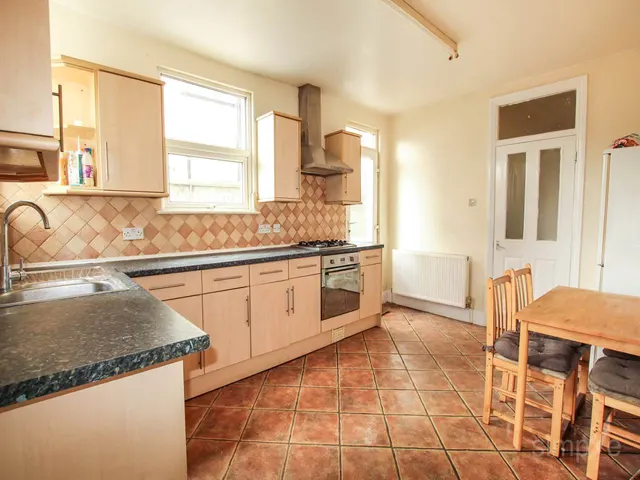 Bellclose Road, West Drayton, UB7, photo 1