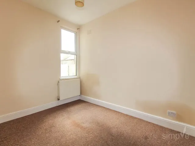 Bellclose Road, West Drayton, UB7, photo 3