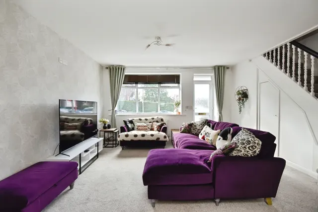 High Street, Halmer End, ST7, photo 3