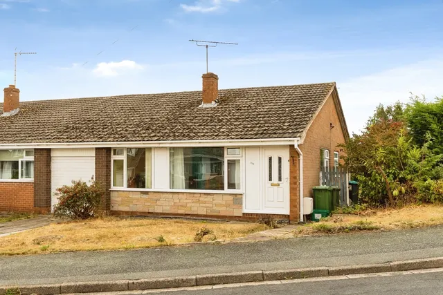 Norfolk Road, Borras, LL12, photo 1