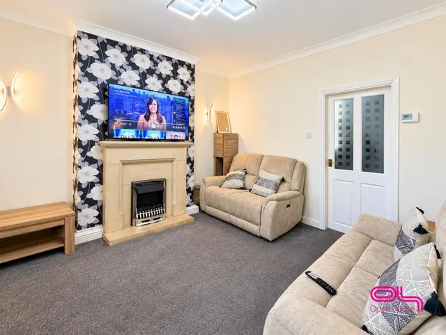 St. Thomas Street, Bolton, BL1, photo 3
