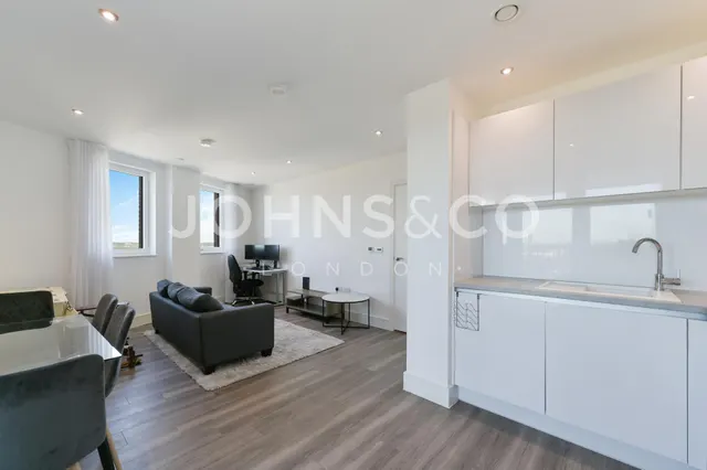 Healum Avenue, Southall, UB2, photo 2