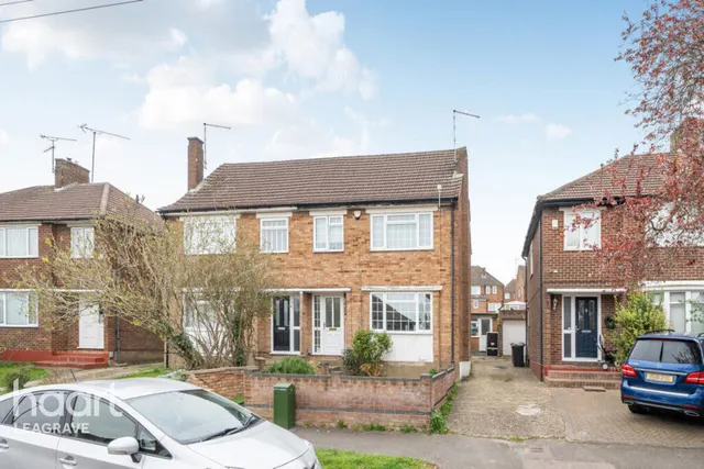Pennine Avenue, Luton, LU3, photo 1