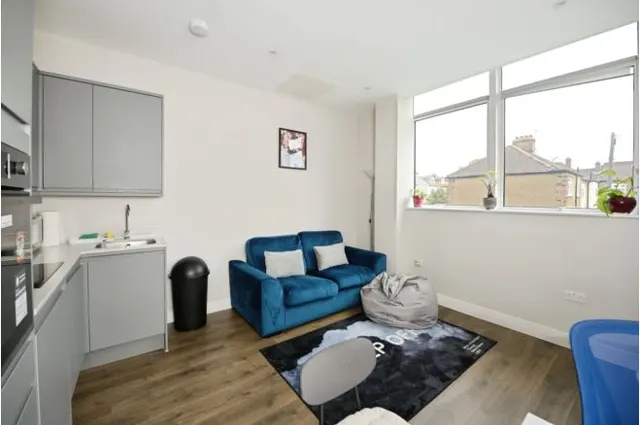 Victoria Road, Romford, RM1, photo 1