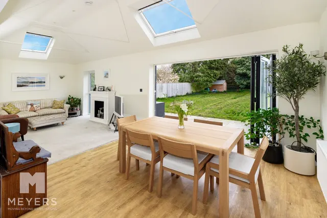 Highfield Road, Ringwood, BH24, photo 2