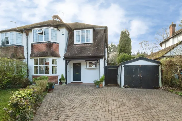Woodcote Valley Road, Purley, CR8, photo 1