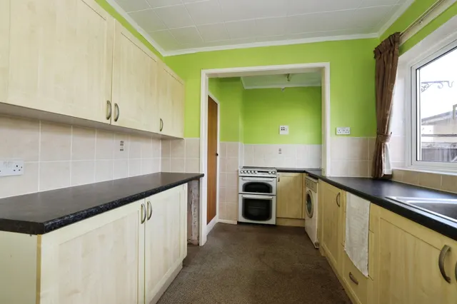Abberd Way, Calne, SN11, photo 3