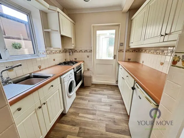Photo 2 — Tower Rise, Tividale, West Midlands, B69