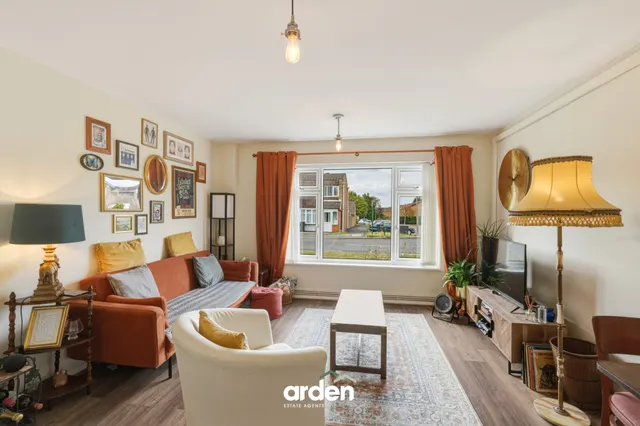 Foredrove Lane, Solihull, B92, photo 2