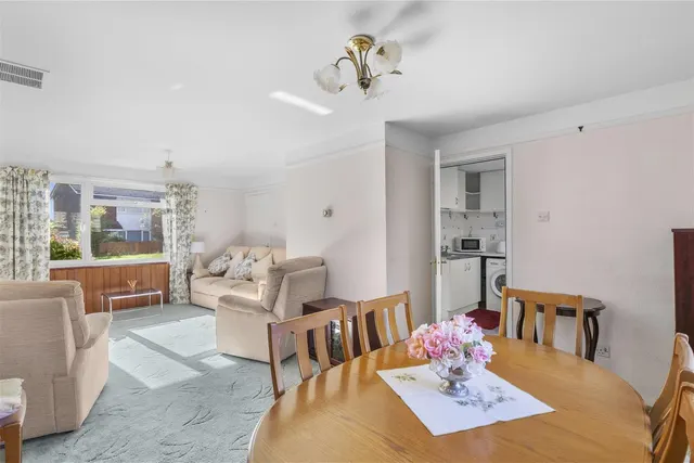 Hithercroft Road, High Wycombe, HP13, photo 2