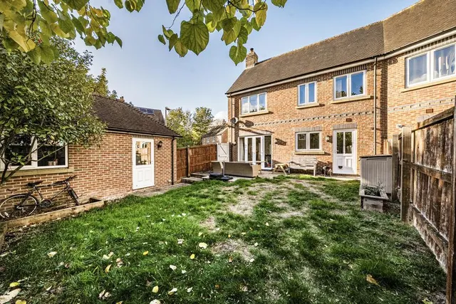 Haysoms Drive, Greenham, RG19, photo 2