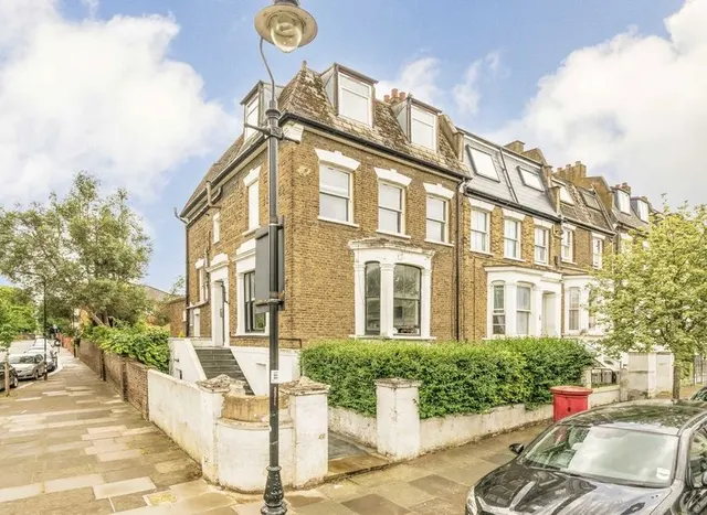 Mill Hill Road, Acton, W3, photo 1