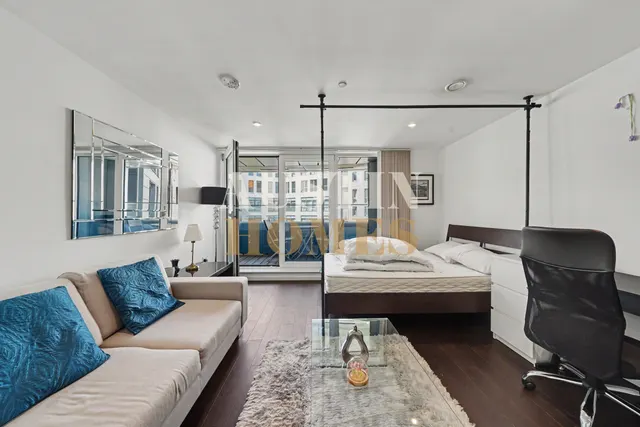 Eagle Point, City Road, London EC1V, photo 1