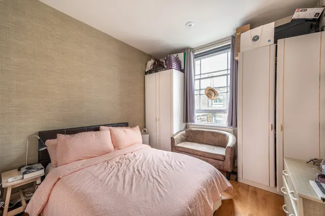 Photo 3 — Flat 8, 96-98 Inverness Terrace, London