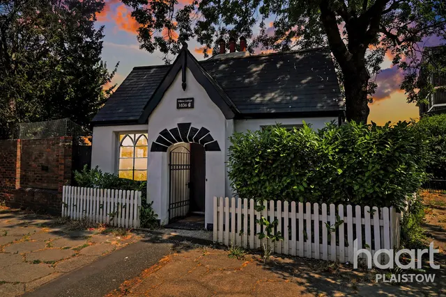 Plaistow, Newham, E13, photo 1