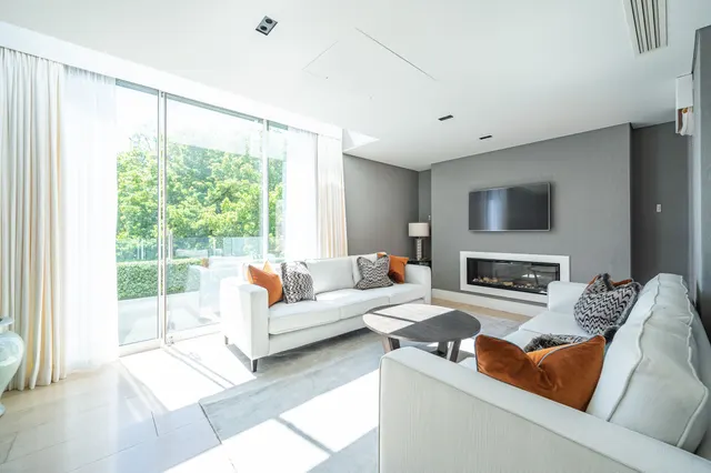 Apartment 4.01, 62 Green Street, London, photo 1