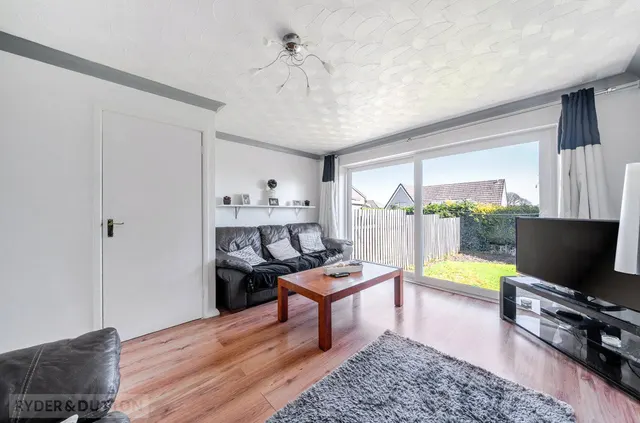 Heathmoor Way, Halifax, HX2, photo 1