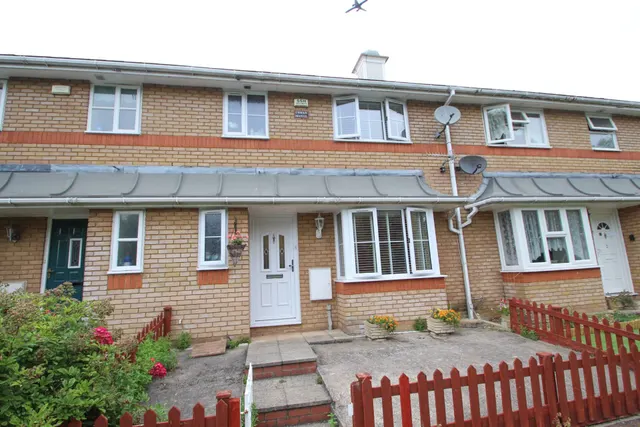 Amhurst Walk, London, Greater London, SE28, photo 1