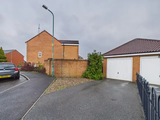 Photo 2 — Cedar Drive, Jarrow, Tyne and Wear, NE32