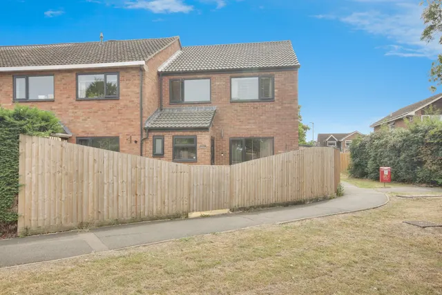 Elmgrove Estate, Hardwicke, Gloucester, GL2, photo 1