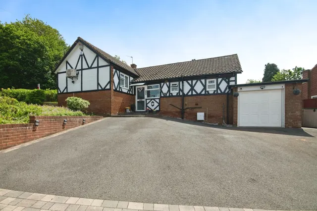 Abbey Road, Warley Woods, B67, photo 1