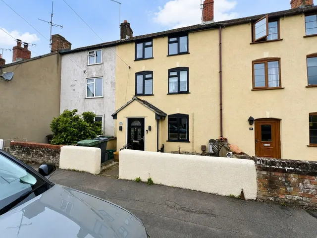 Walk Mill Lane, Kingswood, GL12, photo 1