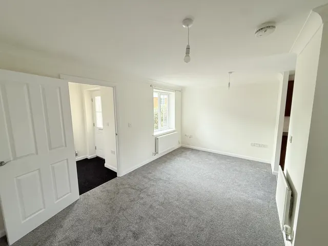 Primrose Way, ME12, photo 3