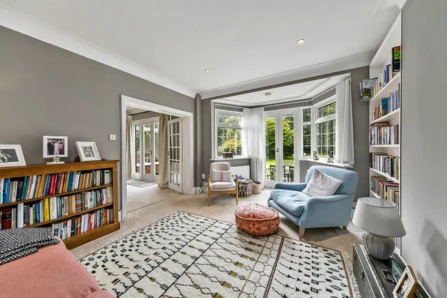 Roedean Crescent, Putney, SW15, photo 1
