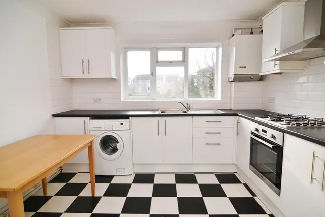 Belmont Road, Twickenham, TW2, photo 3