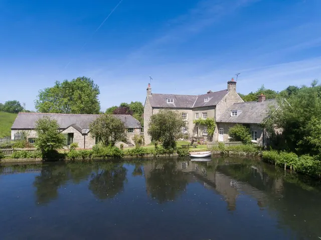Redmans Lane, Melbury Abbas, SP7, photo 1