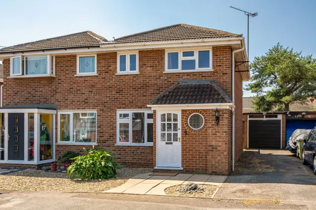 Greenlaw Place, Bletchley, Milton Keynes, Buckinghamshire, MK3 6QB, photo 1
