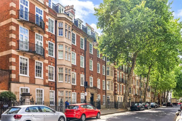 Old Brompton Road, London, SW5, photo 2