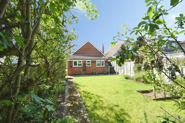 College Road, Braintree, CM7, photo 2