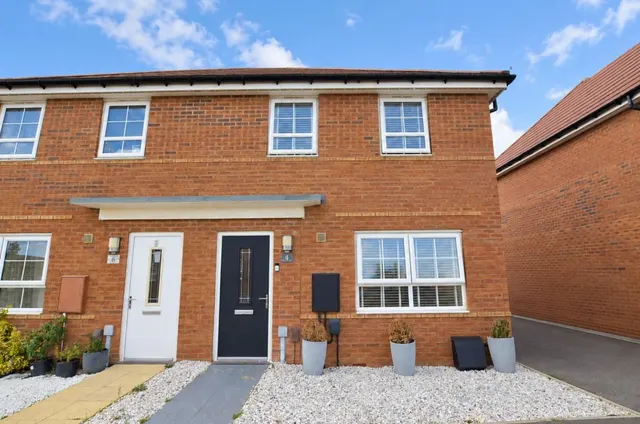 Kipling Way, Overstone, photo 1