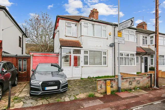 Grosvenor Road, Dagenham, RM8, photo 1