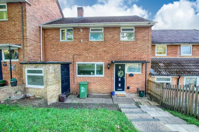 Blendworth Lane, Southampton, Hampshire, SO18 5HF, photo 1