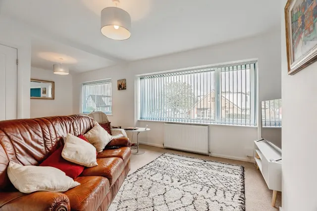 Photo 3 — Hall Park Avenue, Burnley, Lancashire, BB10