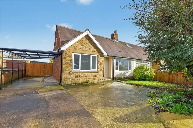 Rein Road, Morley, LS27, photo 1