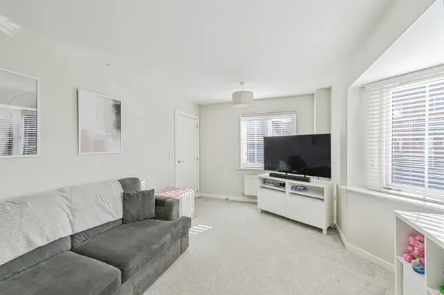 Meadow Way, Tamworth, B79, photo 3