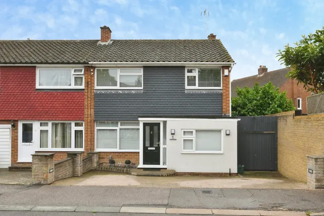 Nunsbury Drive, Broxbourne, EN10, photo 1